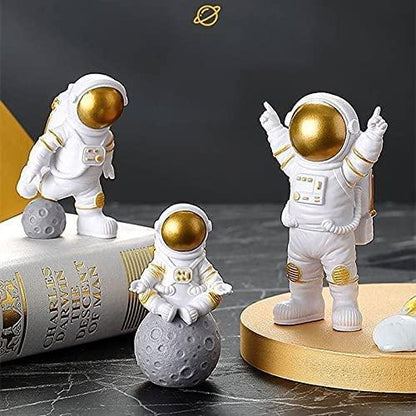 LunoBay Astronaut Spaceman Statue Ornament – (Set of 3)